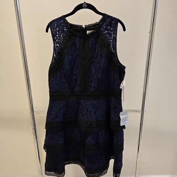 Eliza J NWT Midi Black and Navy Lace - Picture 7 of 9